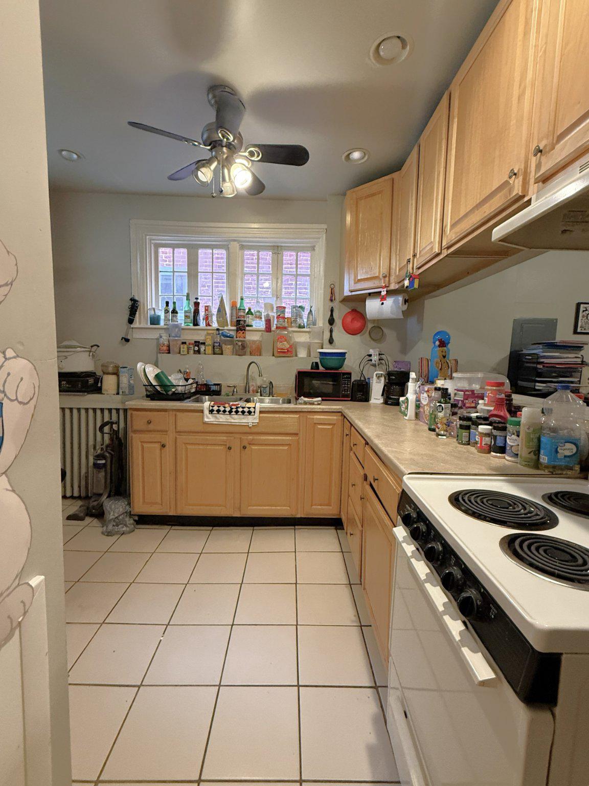 152 E Walnut St Property Photo 18