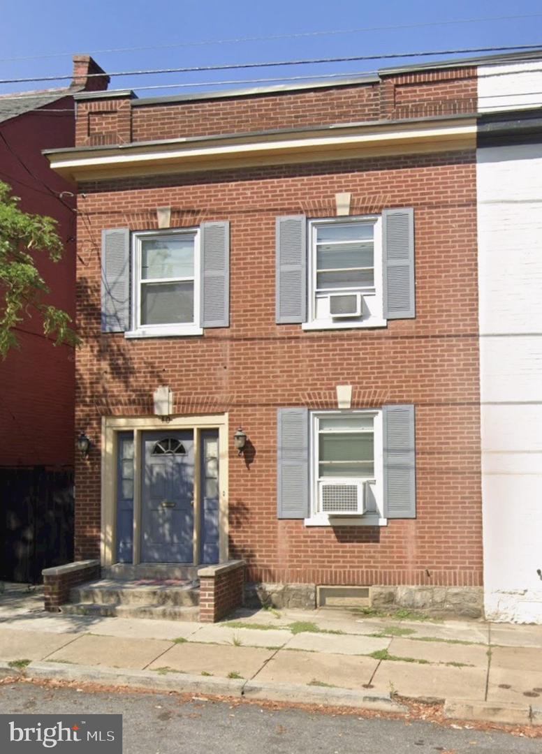 40 N Plum St Property Photo 1