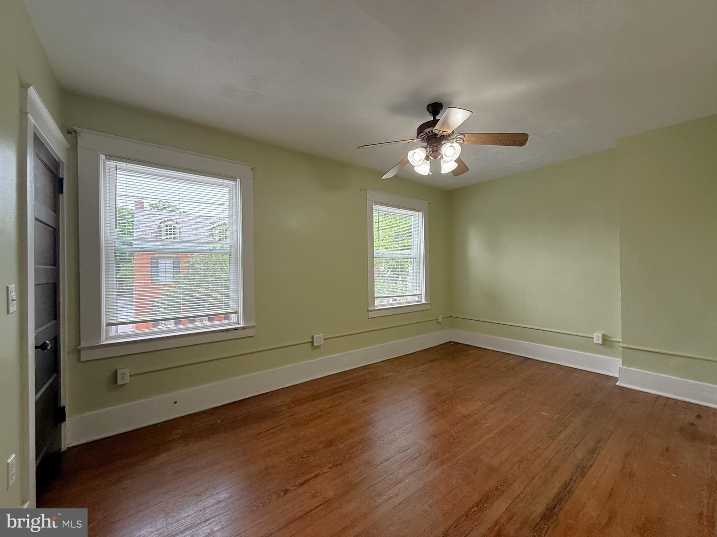 40 N Plum St Property Photo 8