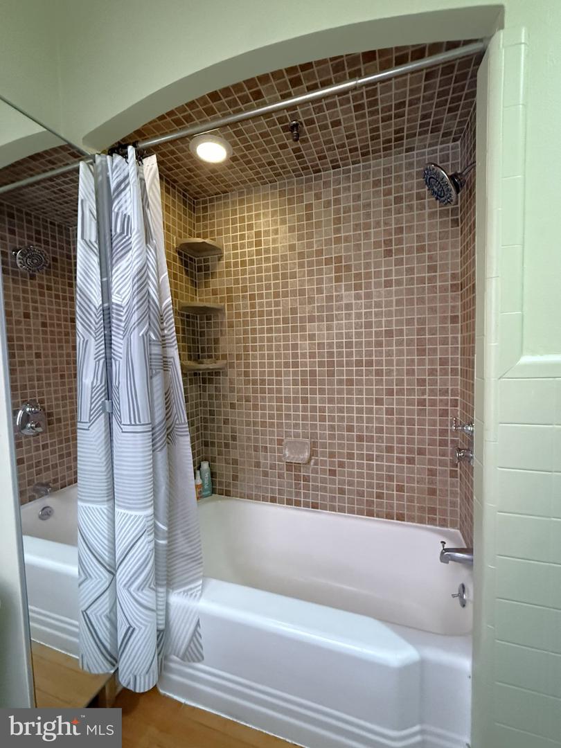 40 N Plum St Property Photo 10
