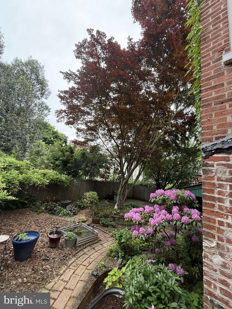 40 N Plum St Property Photo 17