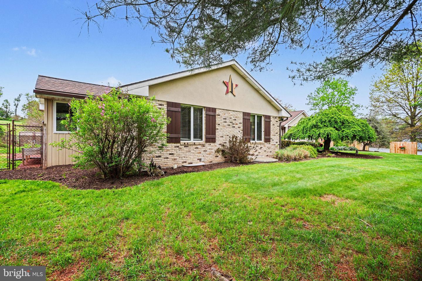 1346 Bair Rd Property Photo 2