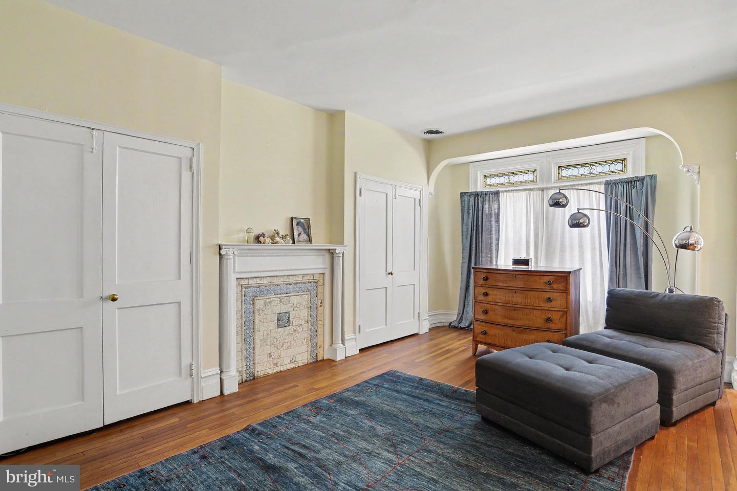 425 N Queen St Property Photo 27