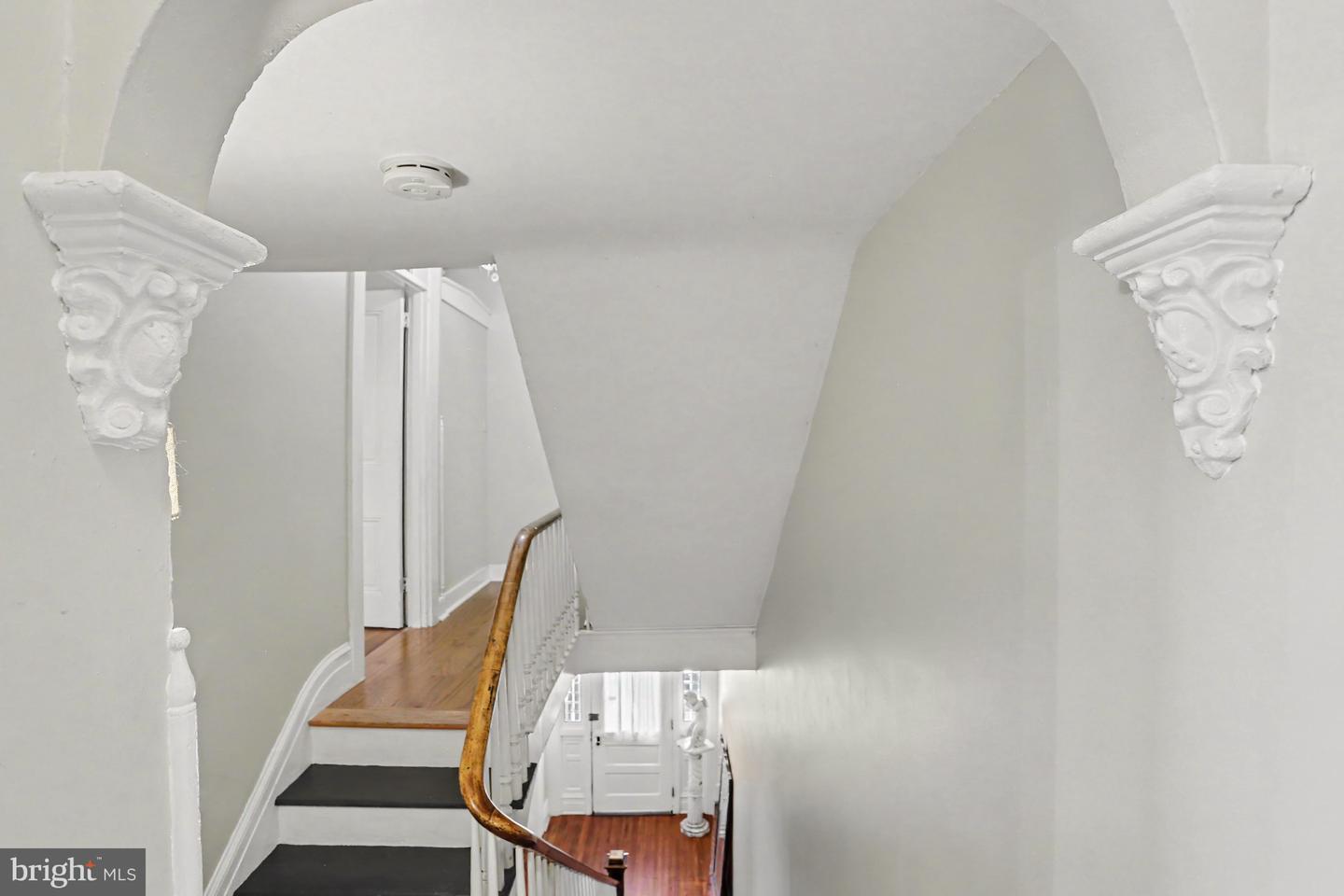 425 N Queen St Property Photo 29