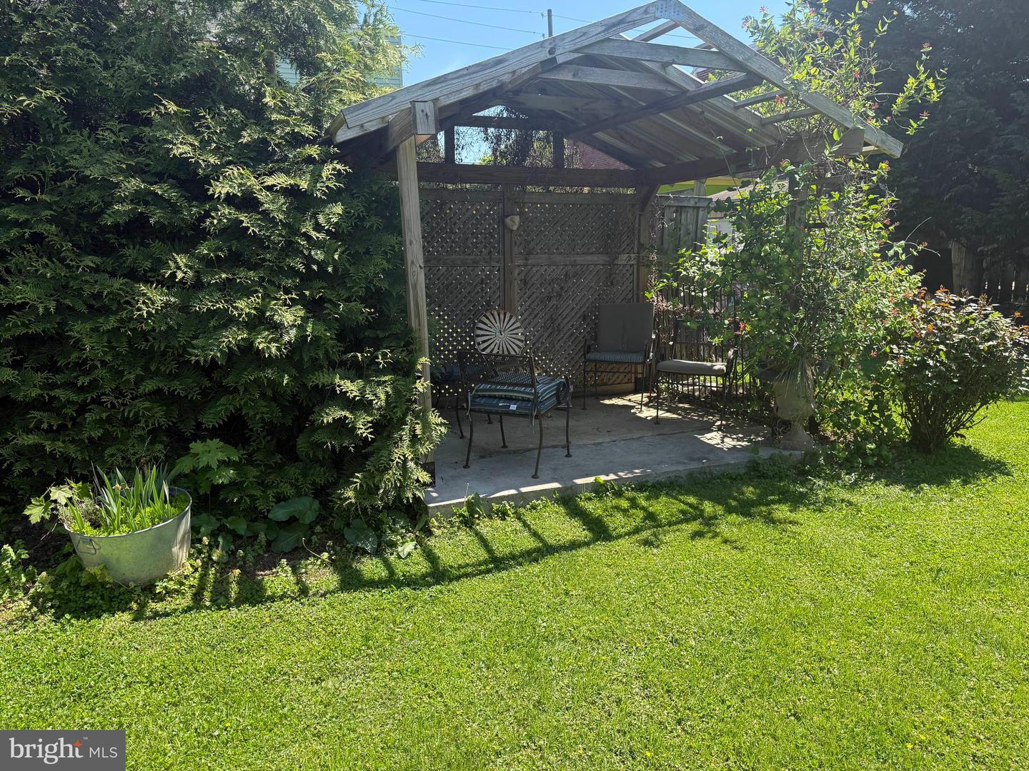 425 N Queen St Property Photo 62