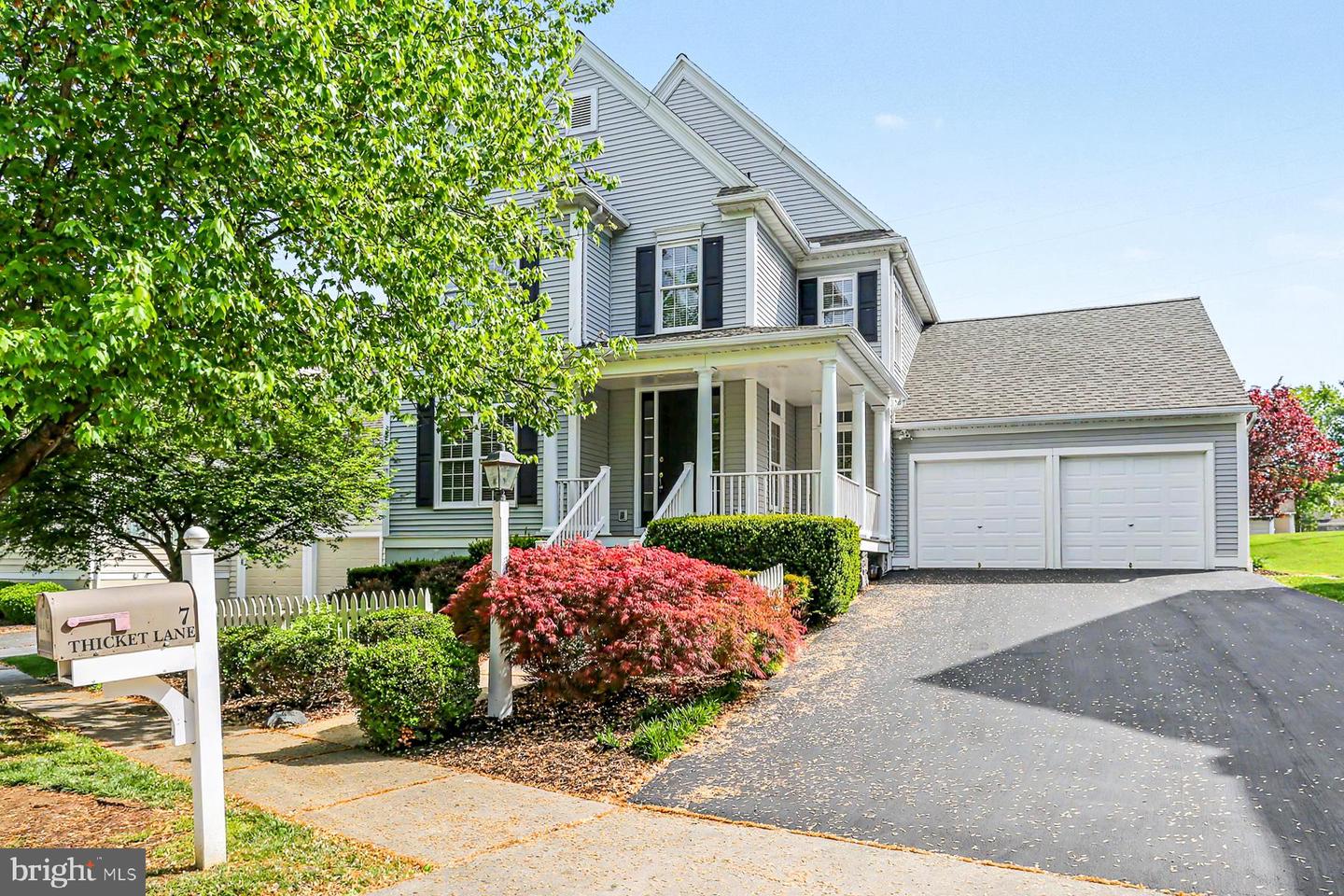 7 THICKET LN Property Photo 1