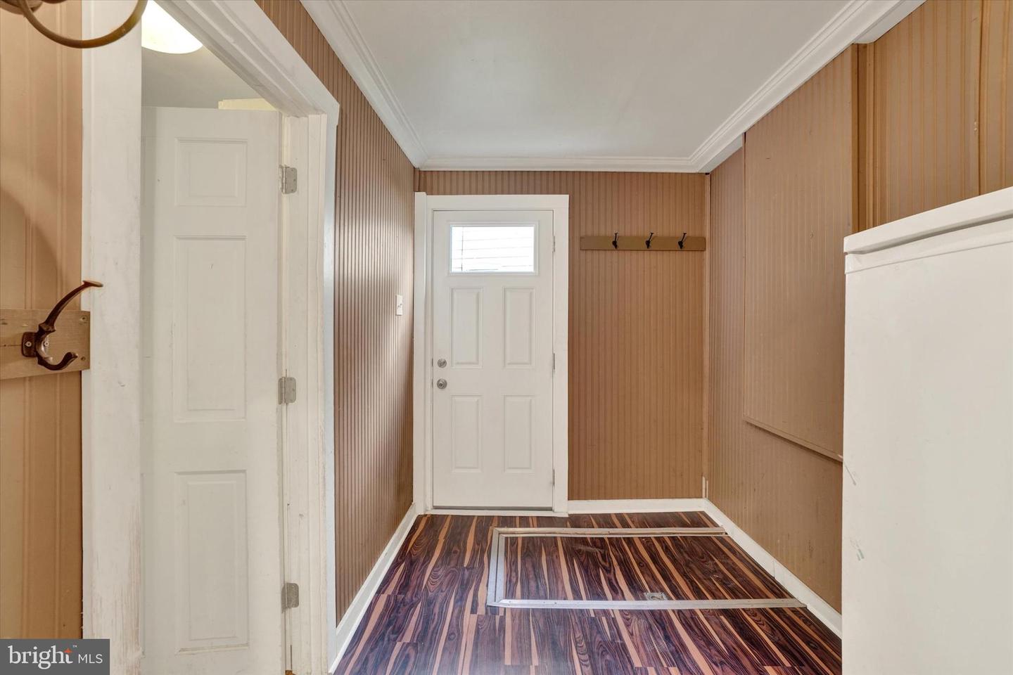 532 N State St Property Photo 3