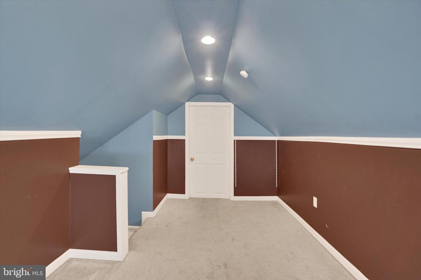 532 N State St Property Photo 17
