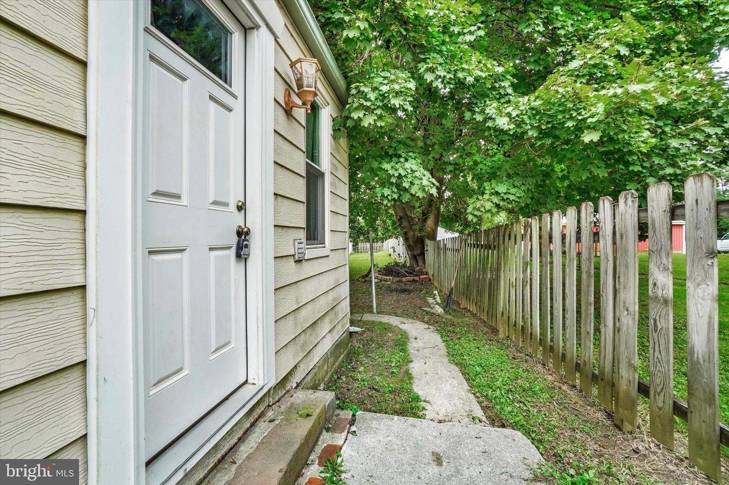 532 N State St Property Photo 22