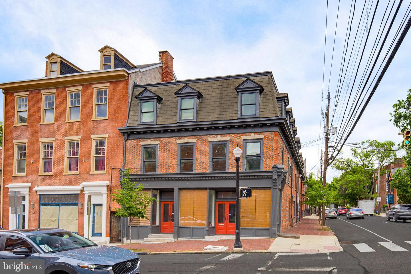 171 E KING ST