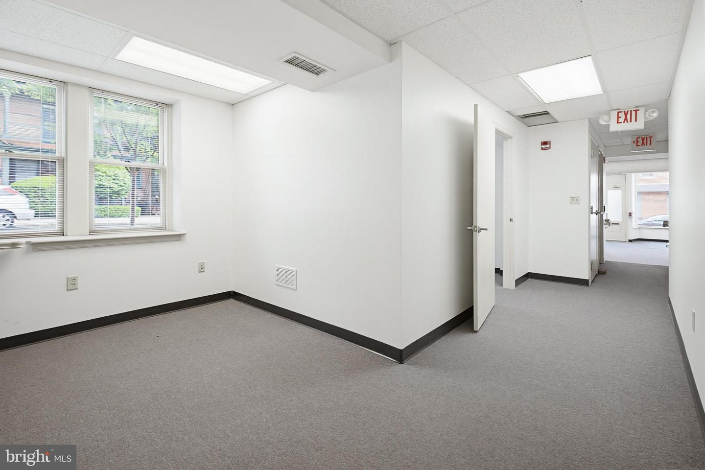 171 E King St Property Photo 20