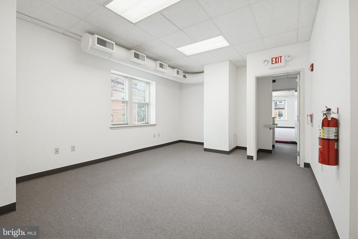 171 E King St Property Photo 24
