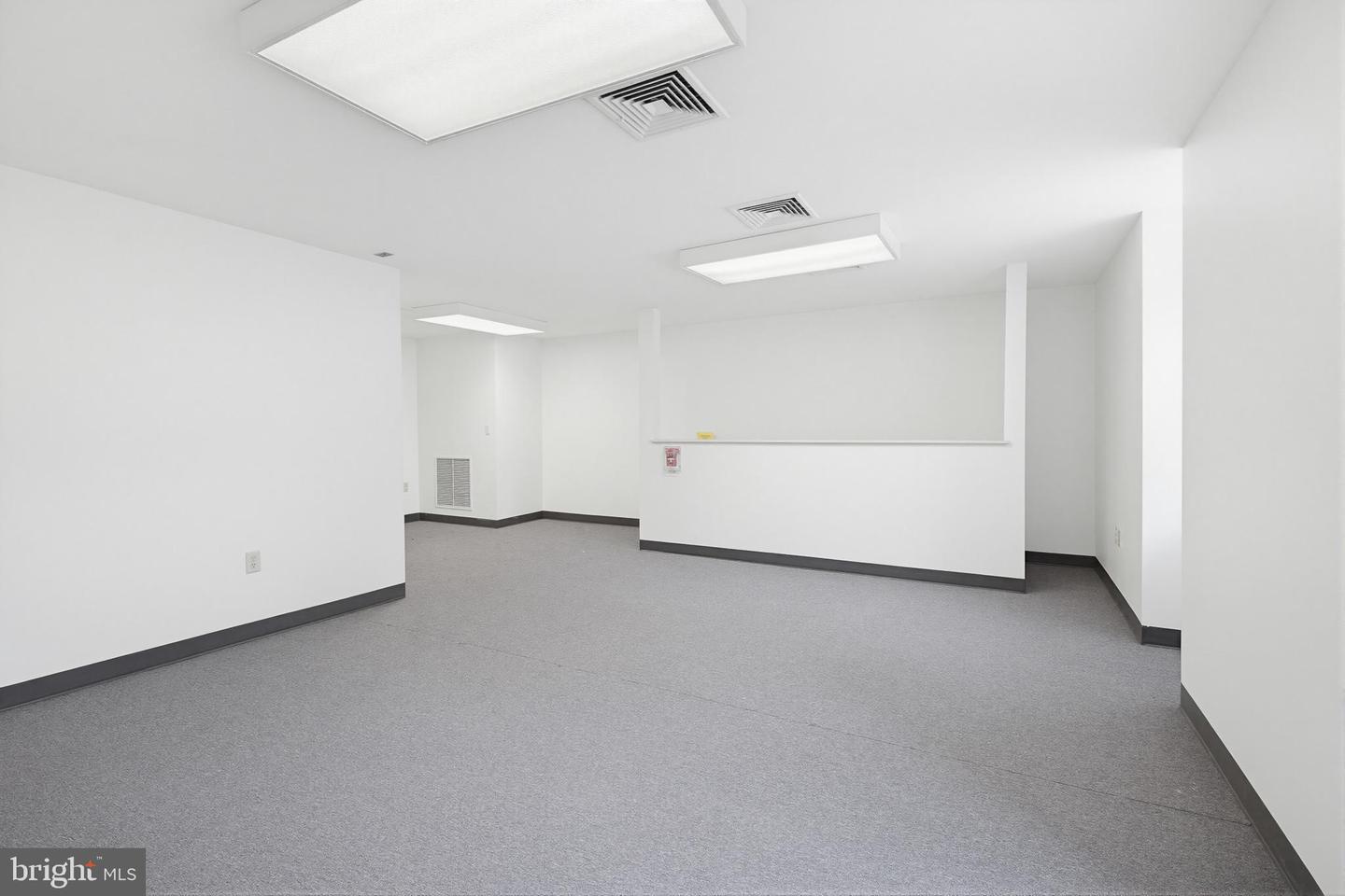 171 E King St Property Photo 31