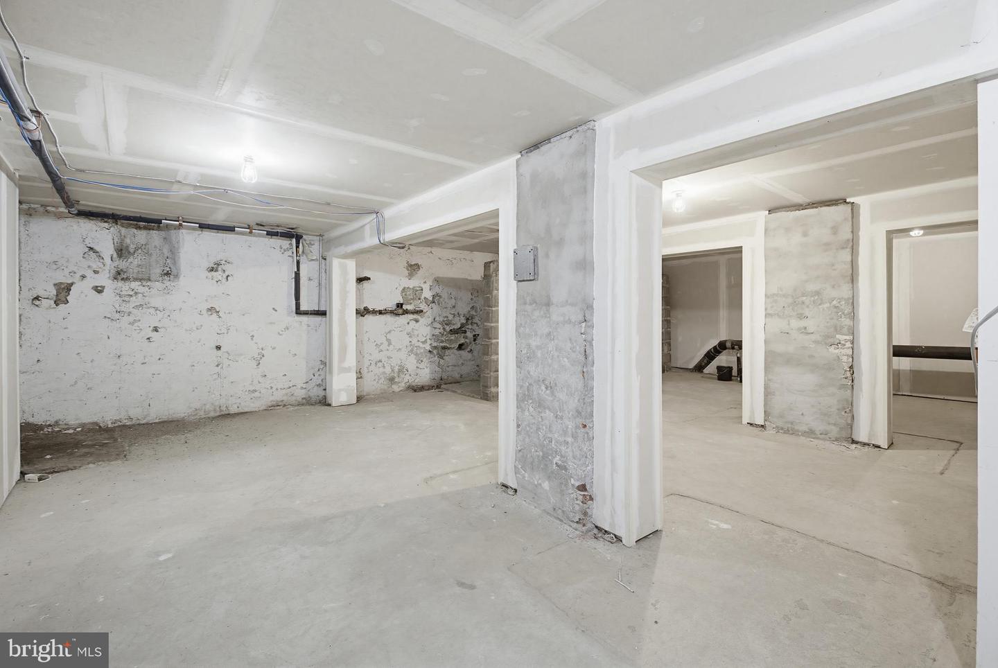171 E King St Property Photo 35