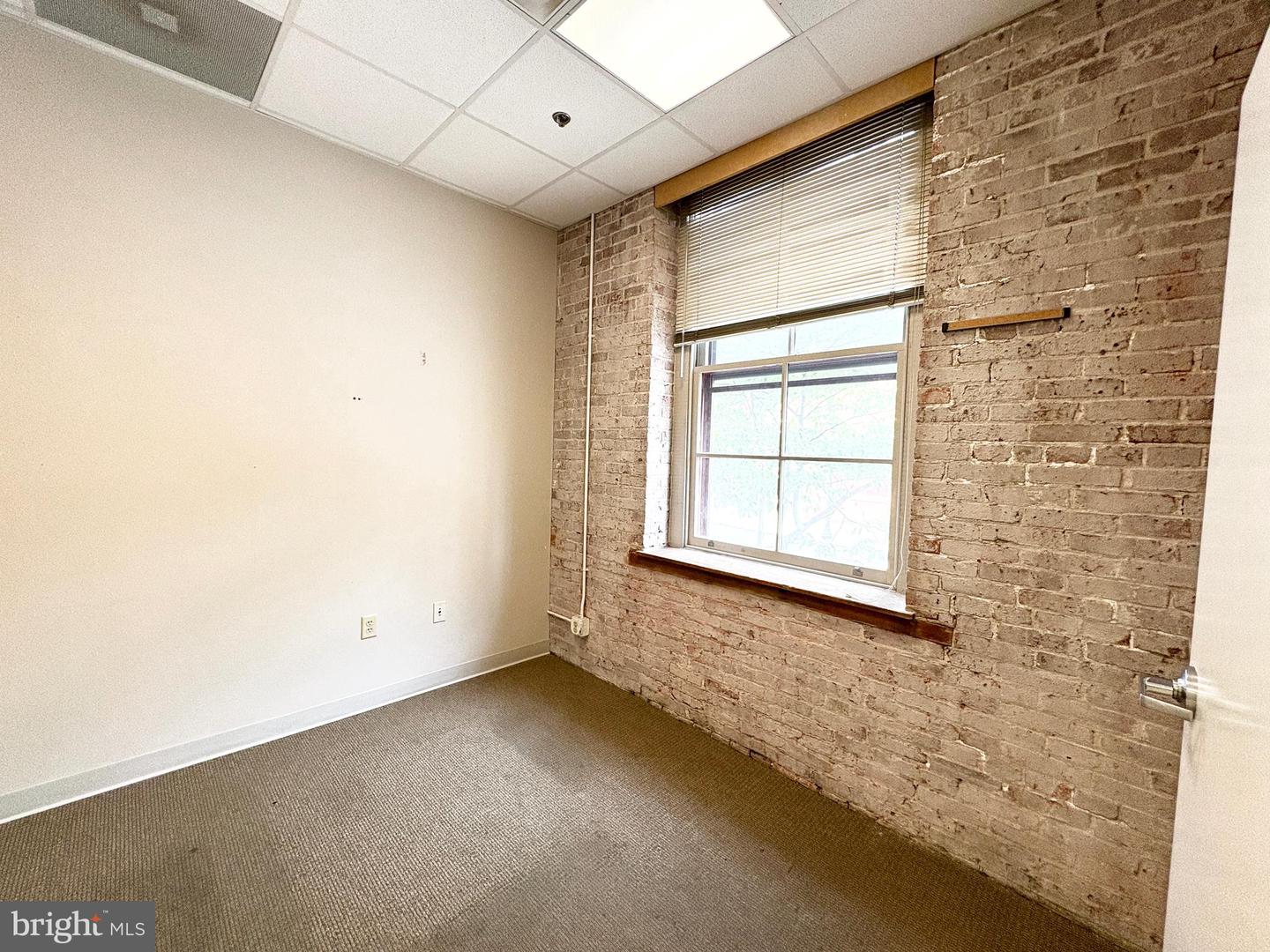 354 N Prince St #120 Property Photo 8