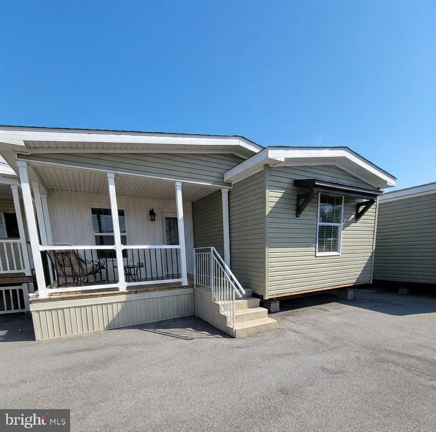 30 Debra Cir Property Photo 2