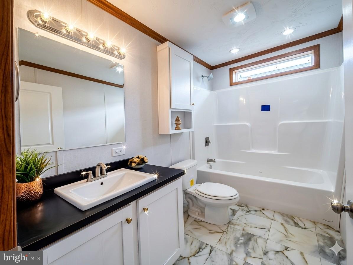 30 Debra Cir Property Photo 6