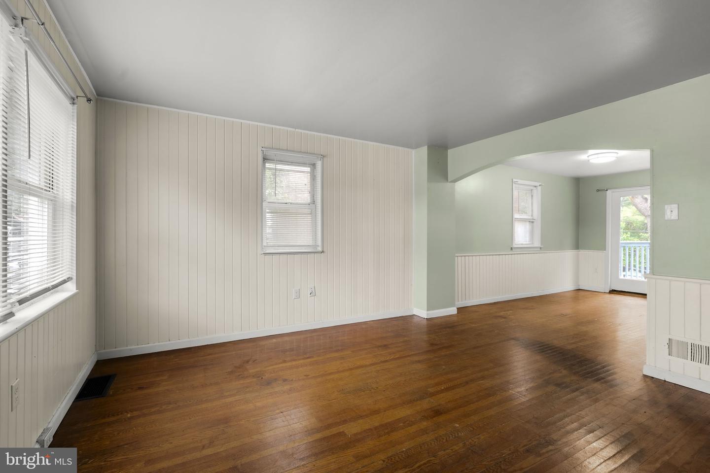 61 Hershey Ave Property Photo 4