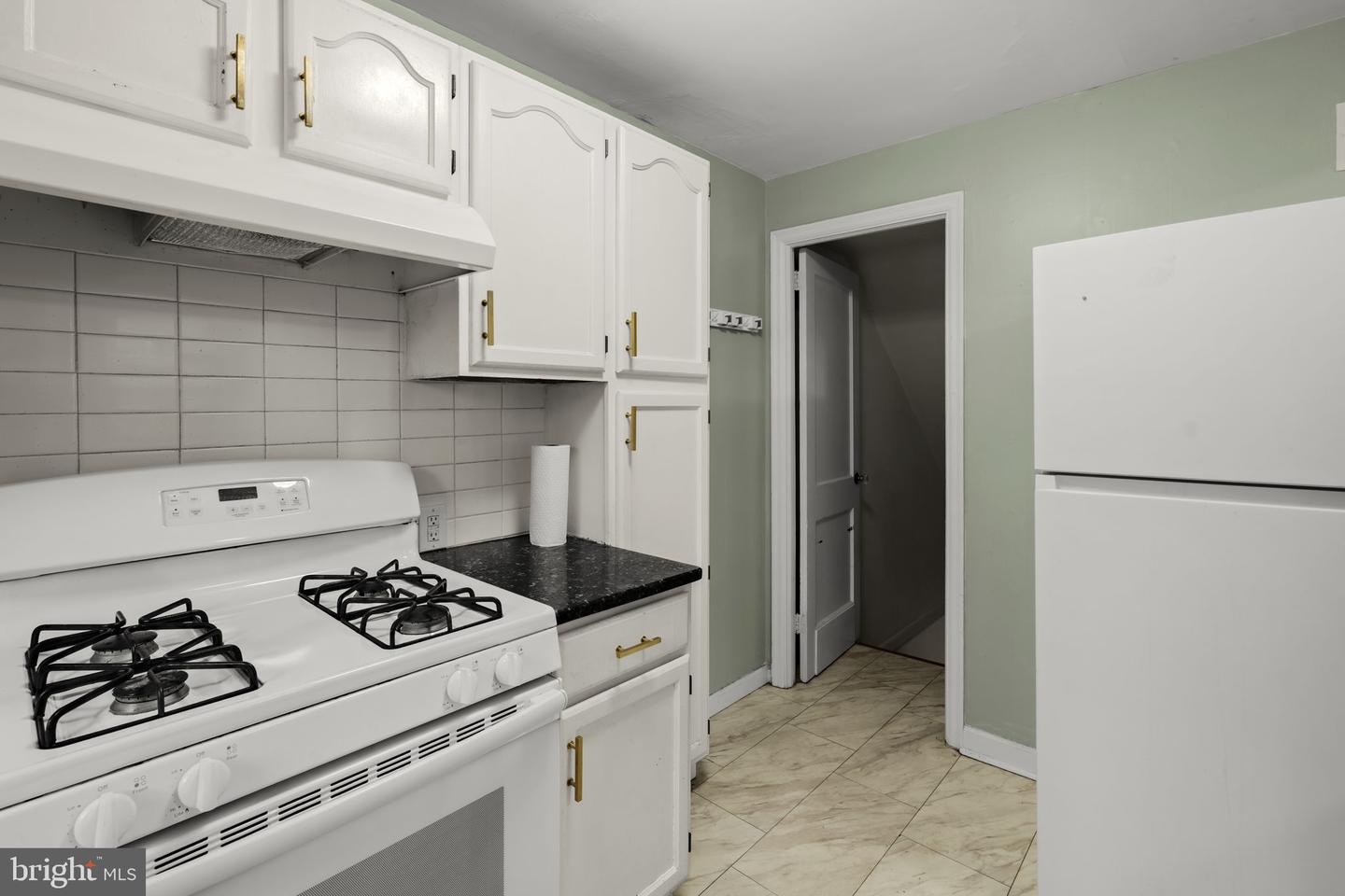 61 Hershey Ave Property Photo 10