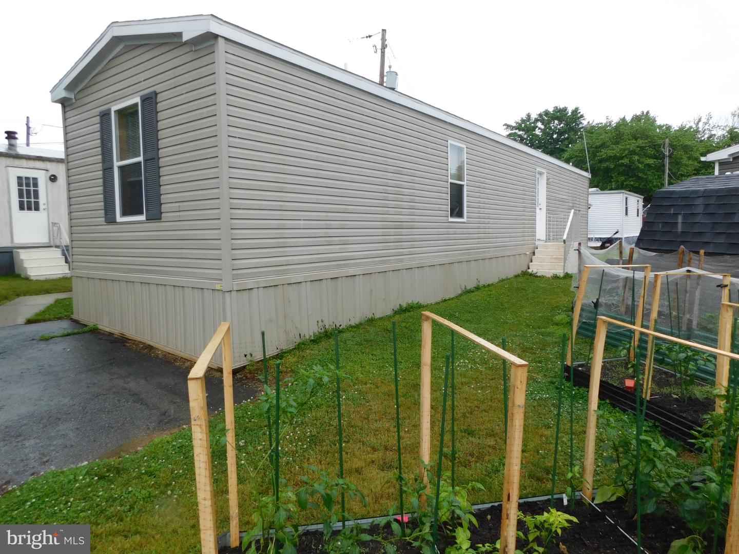 119 Meadow Ln Property Photo 2