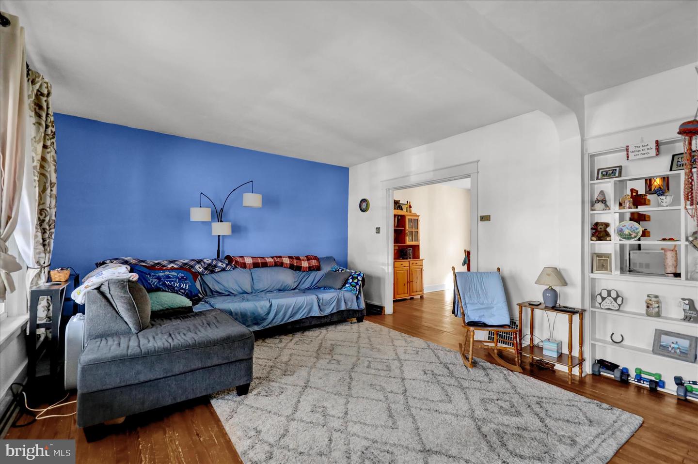 43 E Walnut St Property Photo 5