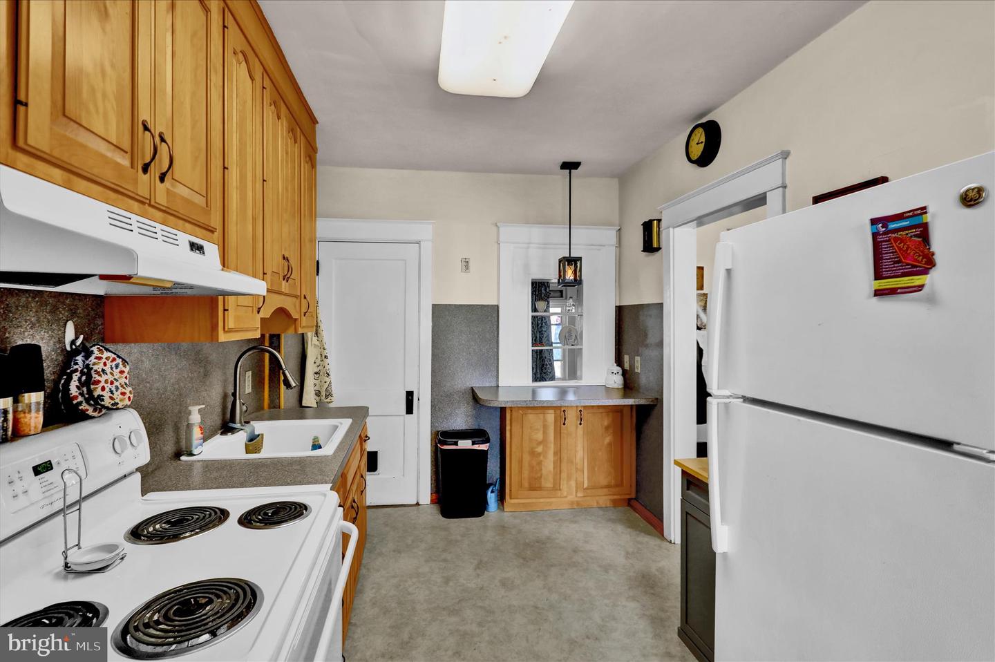 43 E Walnut St Property Photo 12