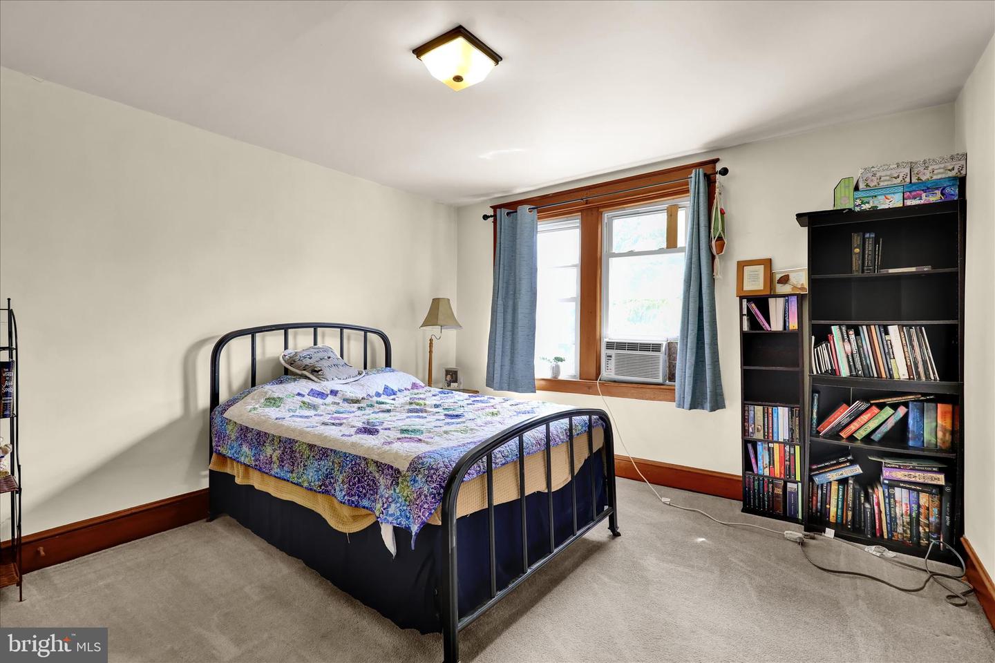 43 E Walnut St Property Photo 20