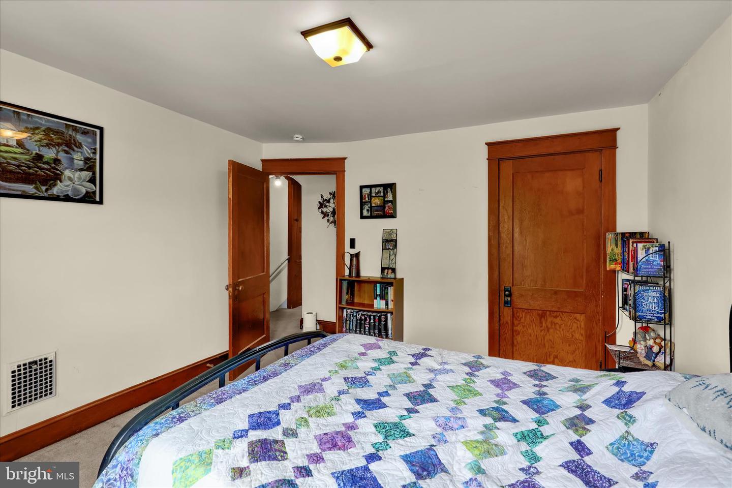 43 E Walnut St Property Photo 21