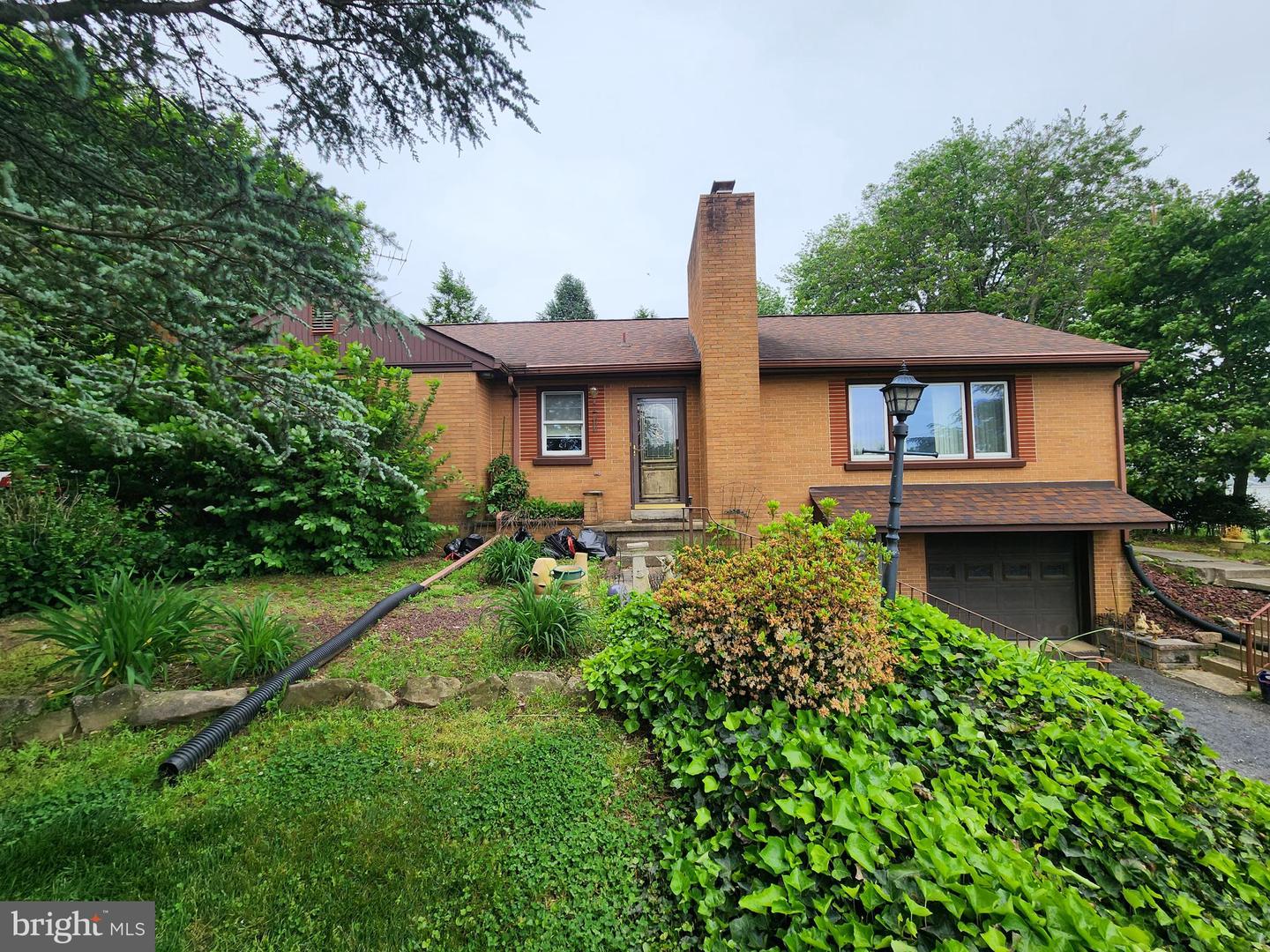156 Hostetter Ln Property Photo 1