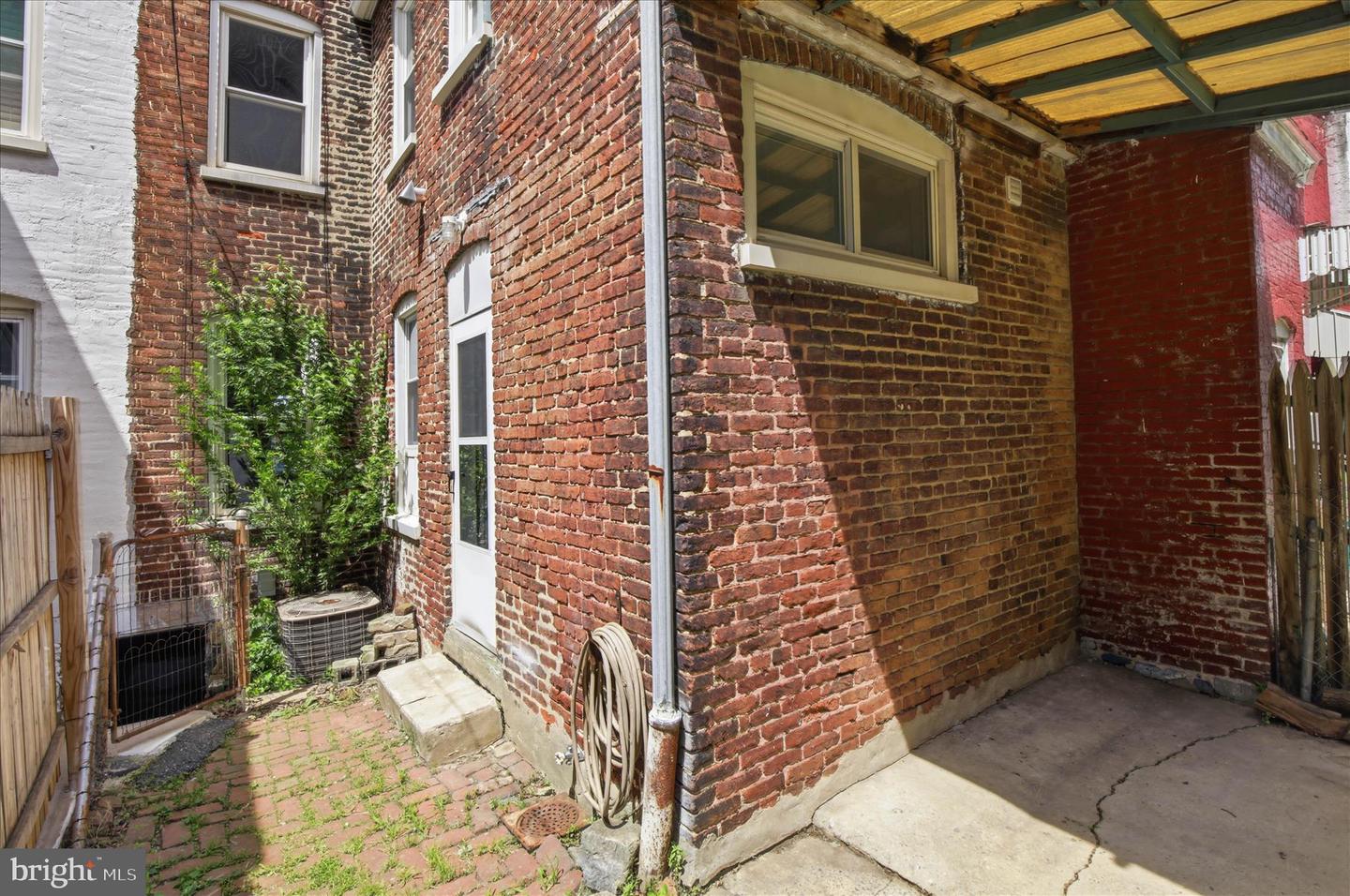 230 W Liberty St Property Photo 36