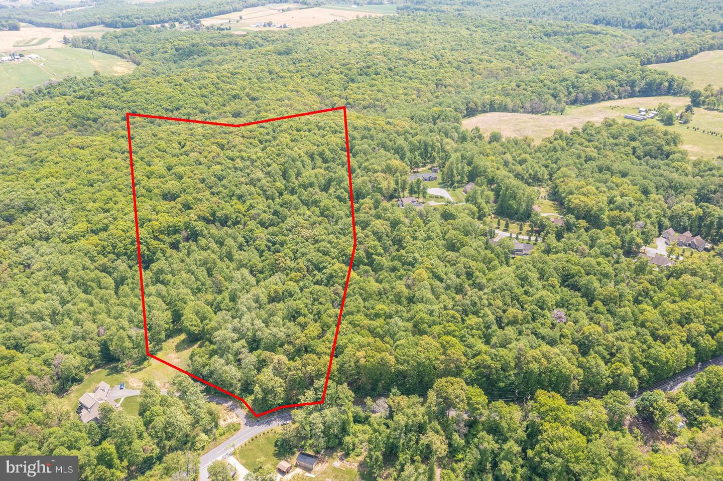 77 Hilldale Rd Property Photo 1