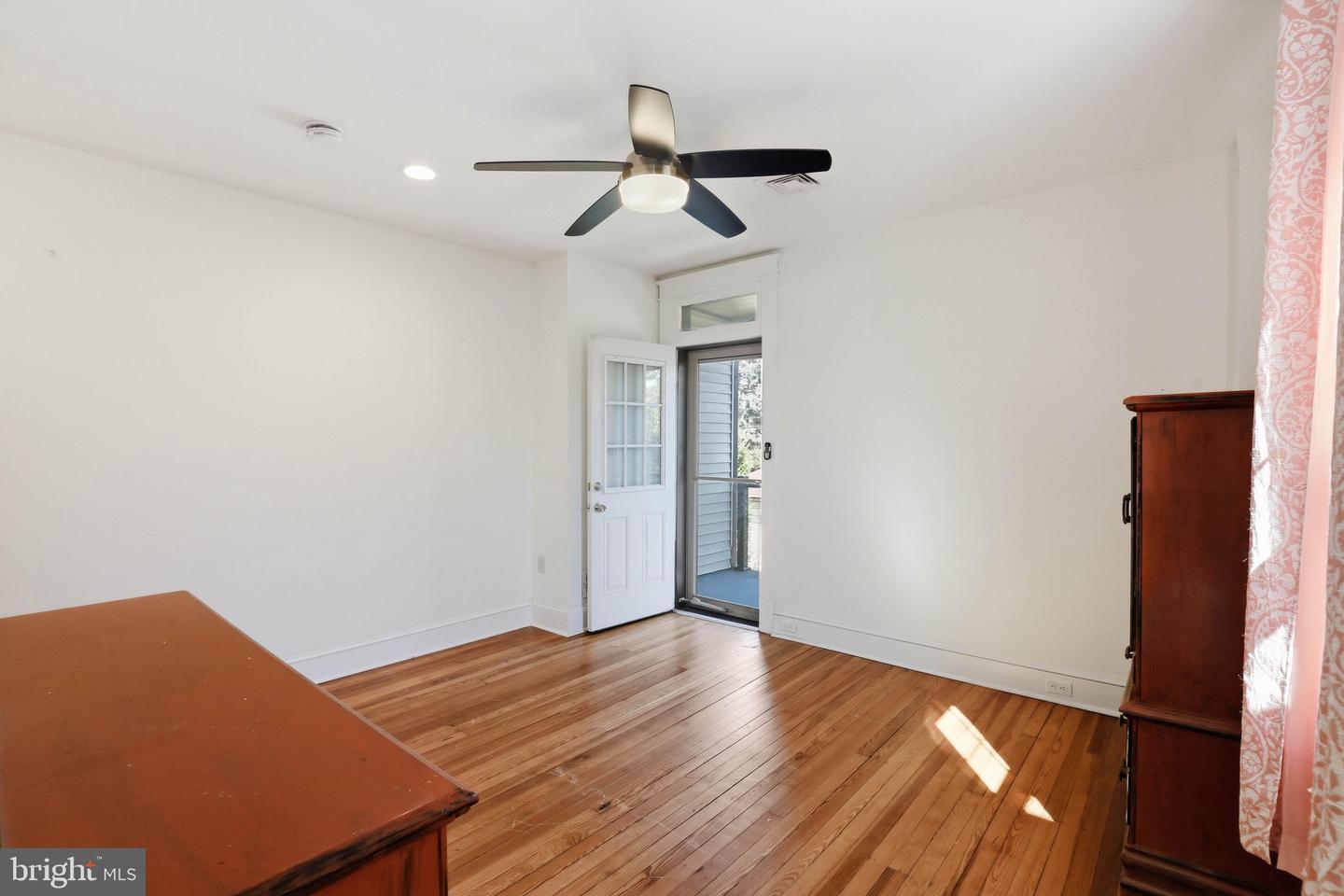 699 New Holland Ave Property Photo 33