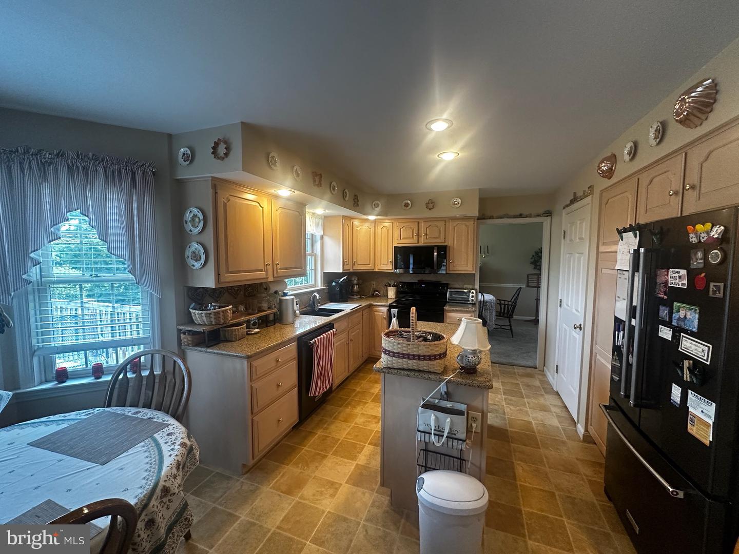 1010 Hillside Ave Property Photo 10