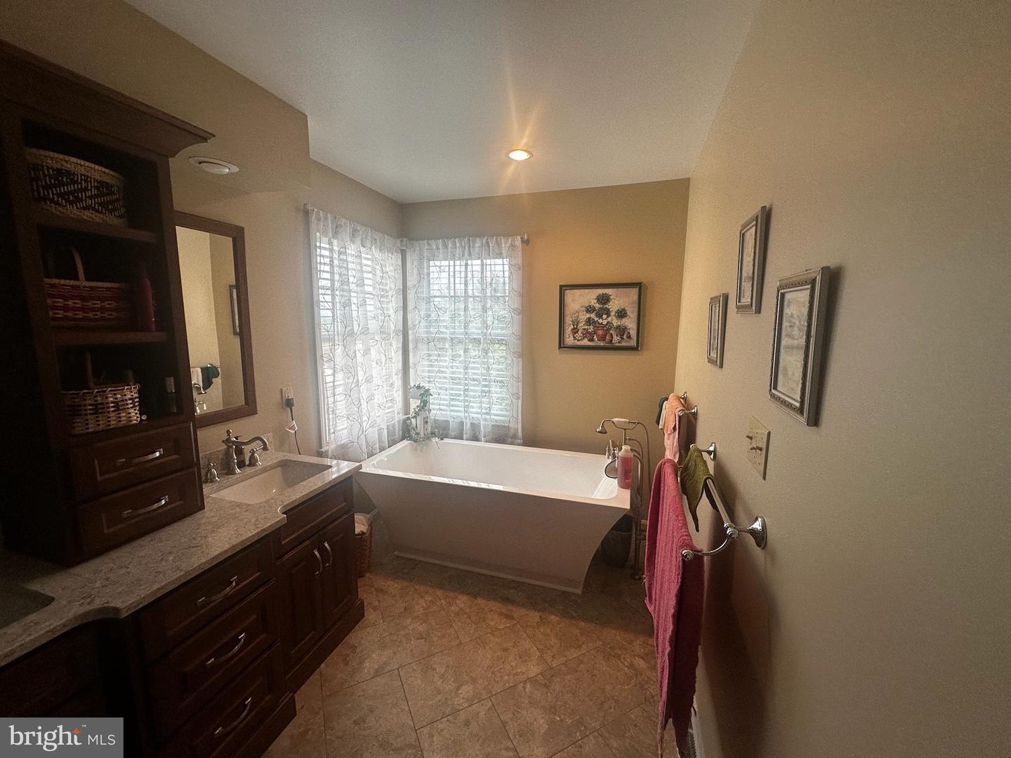1010 Hillside Ave Property Photo 19