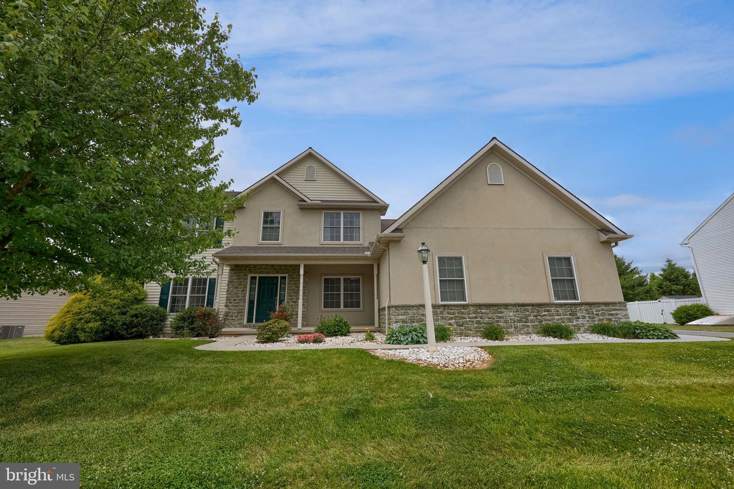 20 Lewiston Cir Property Photo 1