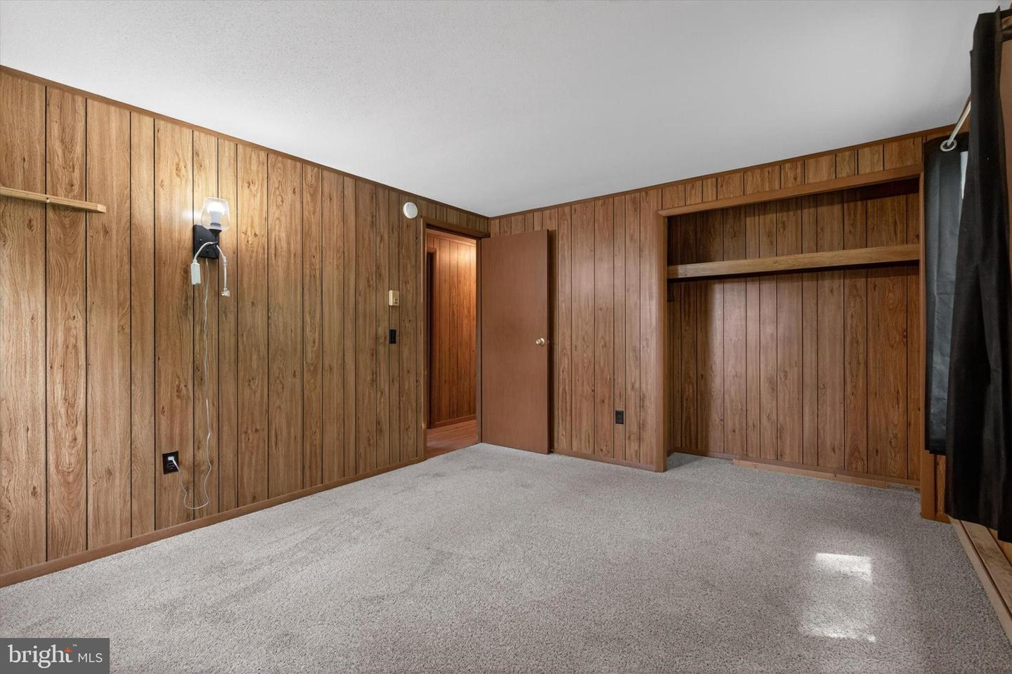 1048 Creek Rd Property Photo 15