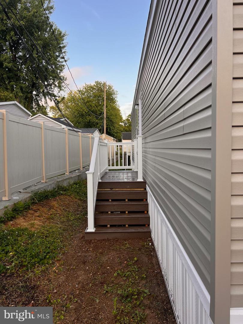 1136 Steinmetz Rd #7 Property Photo 19