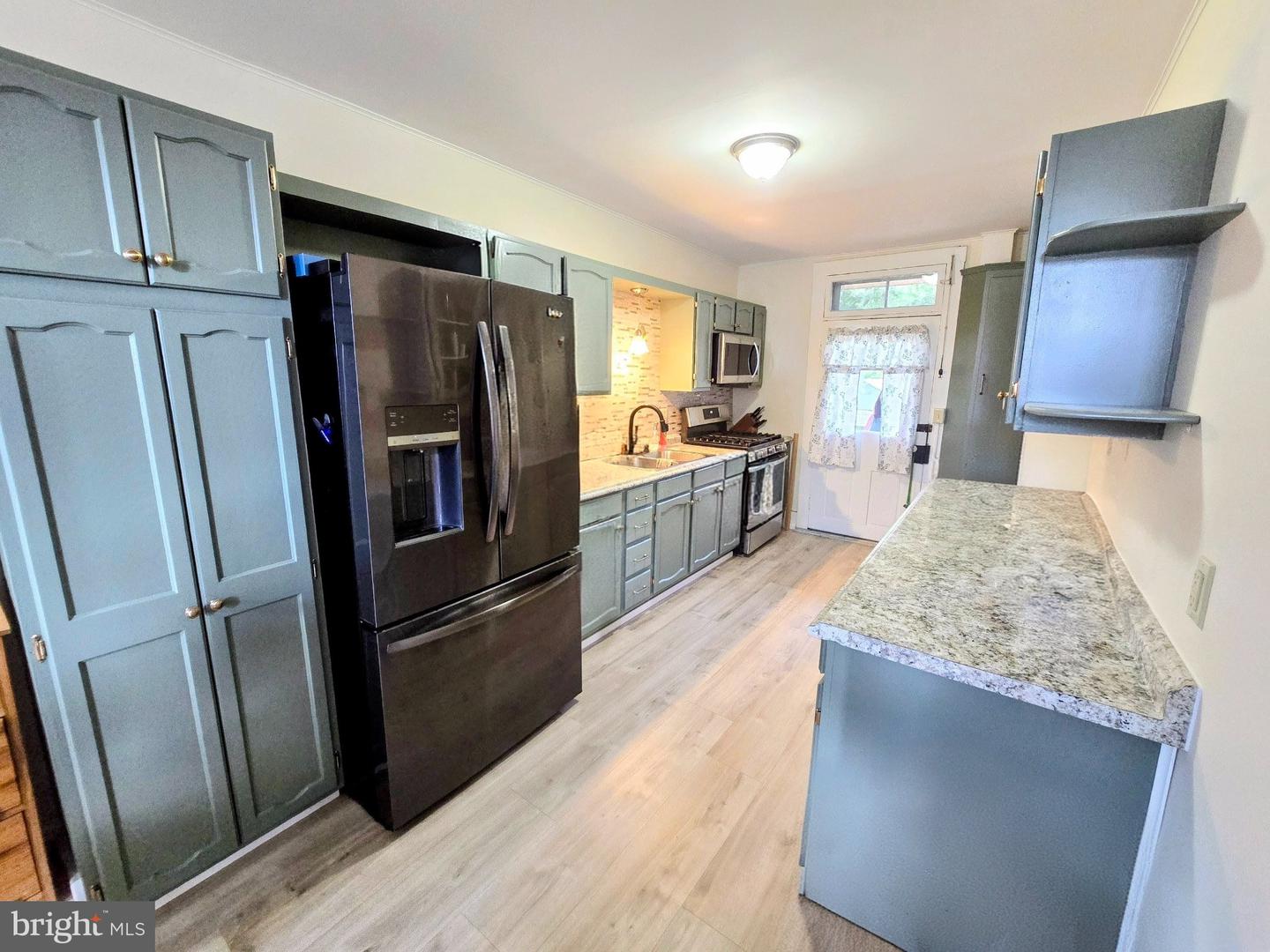 44 E Hummelstown St Property Photo 8