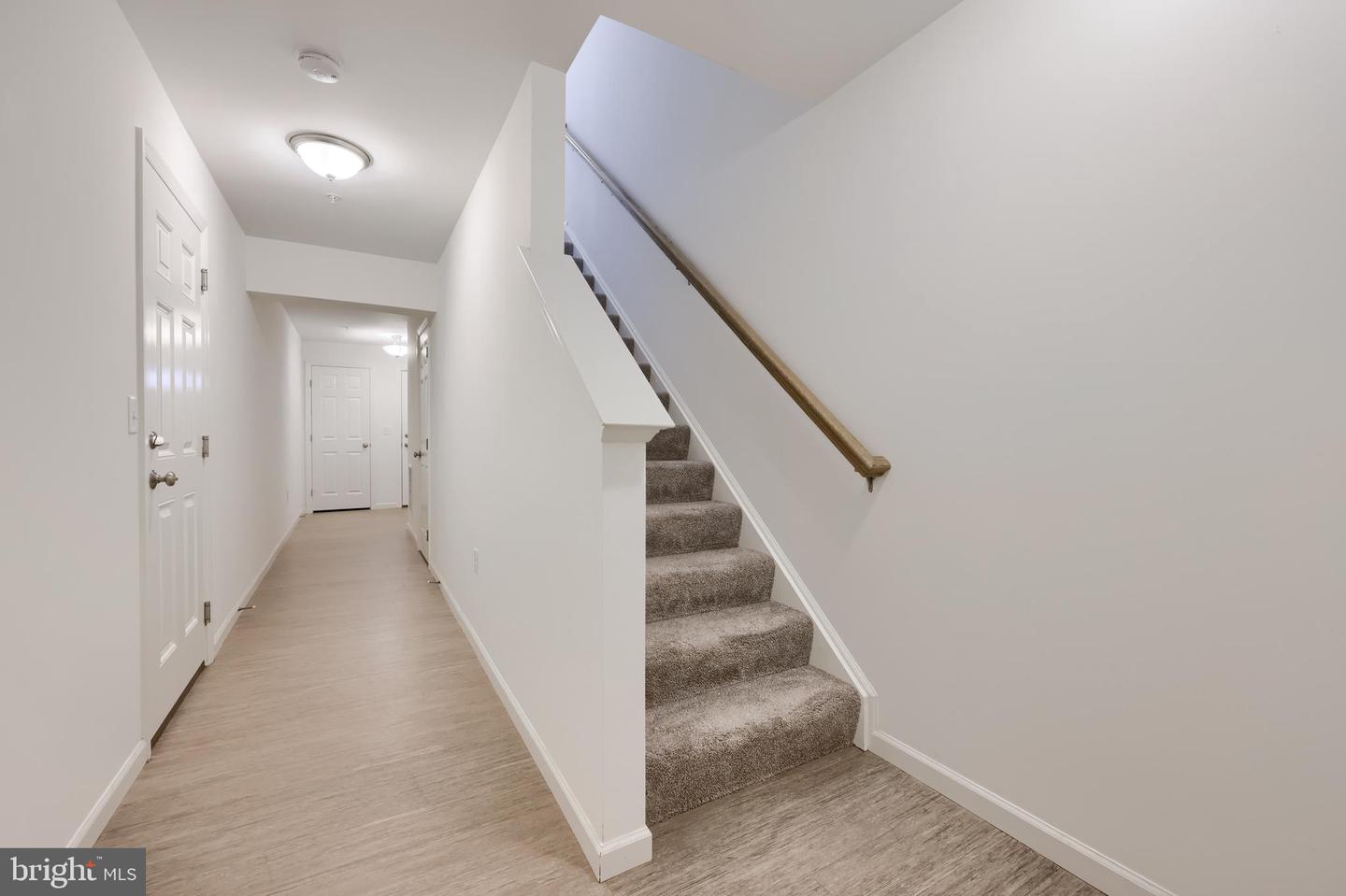 2421 Artesian Way Property Photo 10