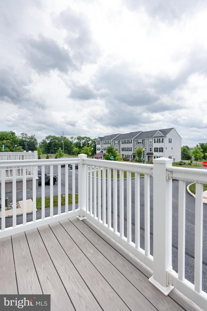 2421 Artesian Way Property Photo 20