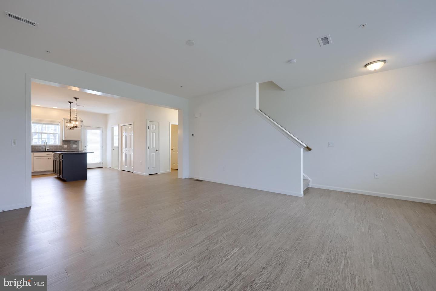 2421 Artesian Way Property Photo 24