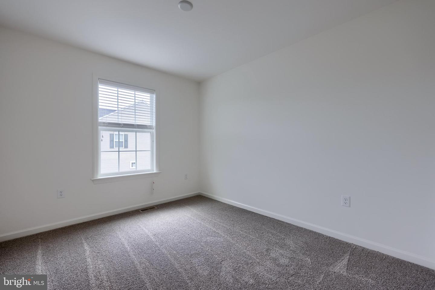 2421 Artesian Way Property Photo 27