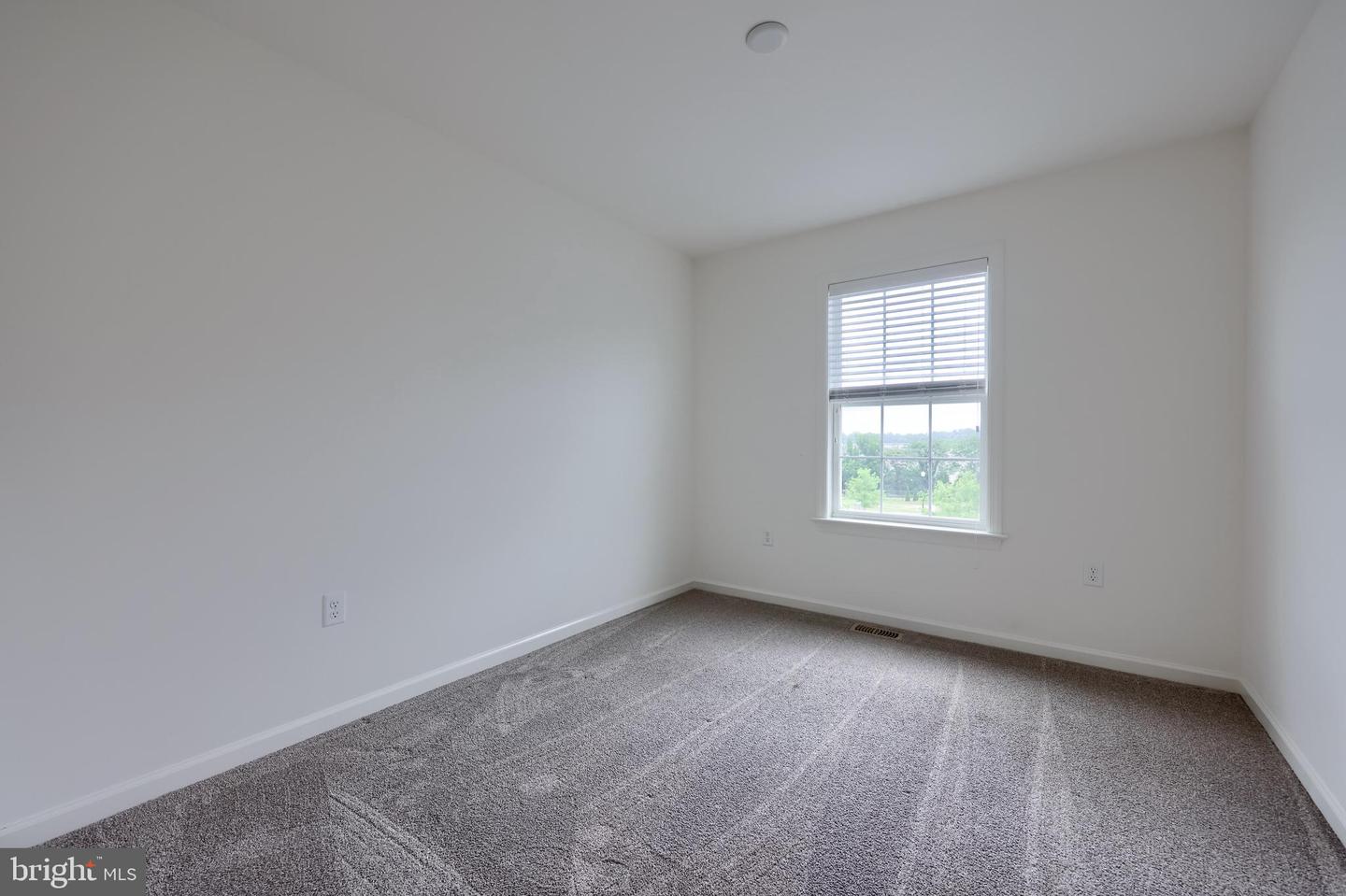 2421 Artesian Way Property Photo 29