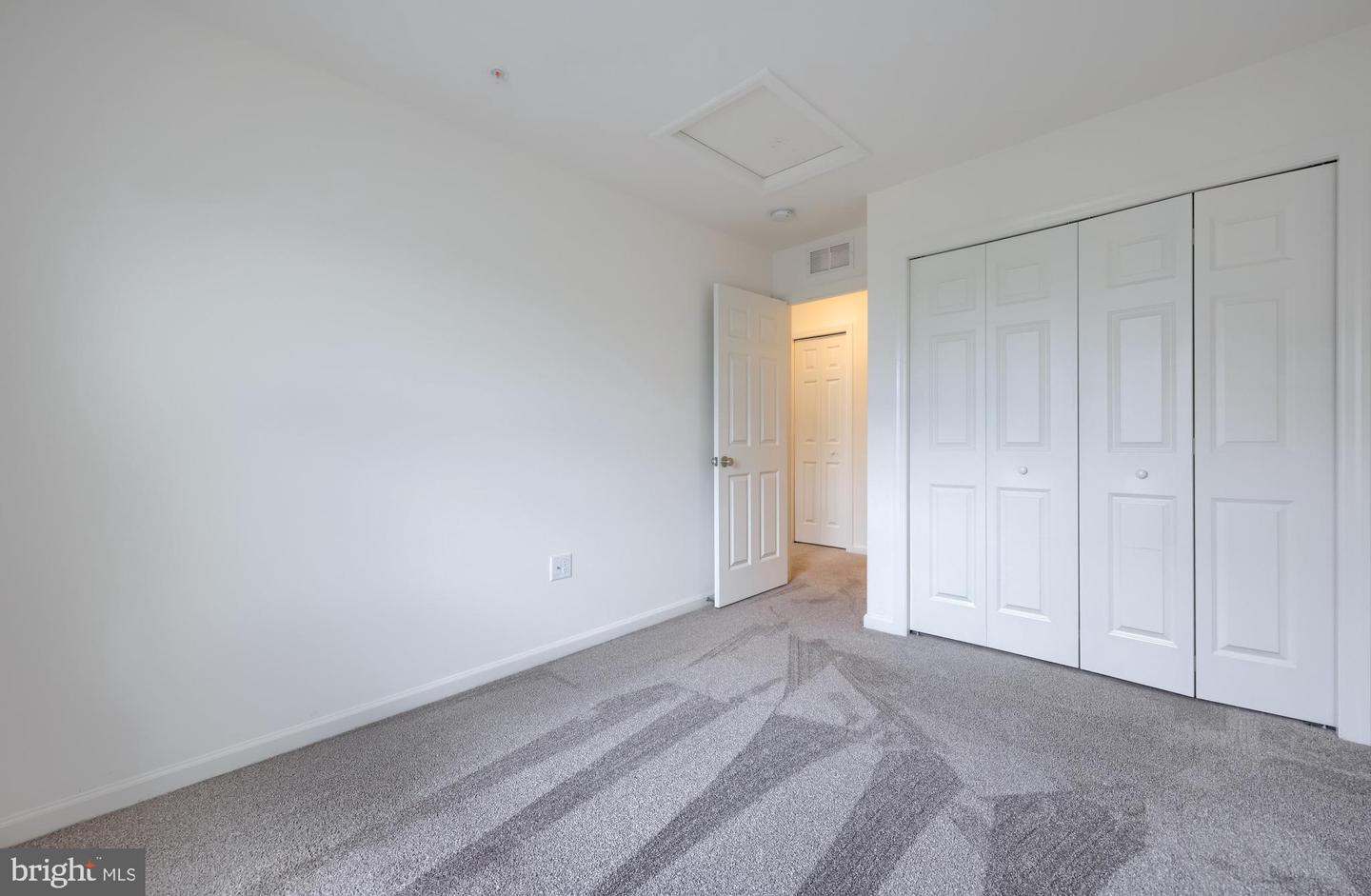 2421 Artesian Way Property Photo 30