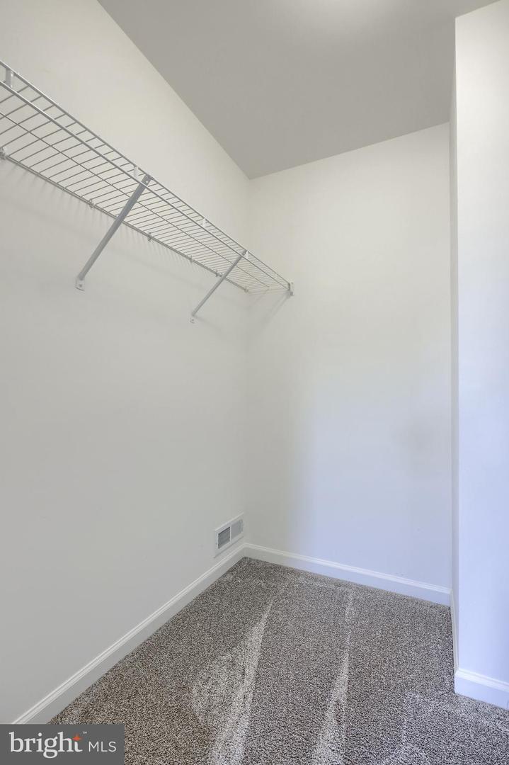2421 Artesian Way Property Photo 35