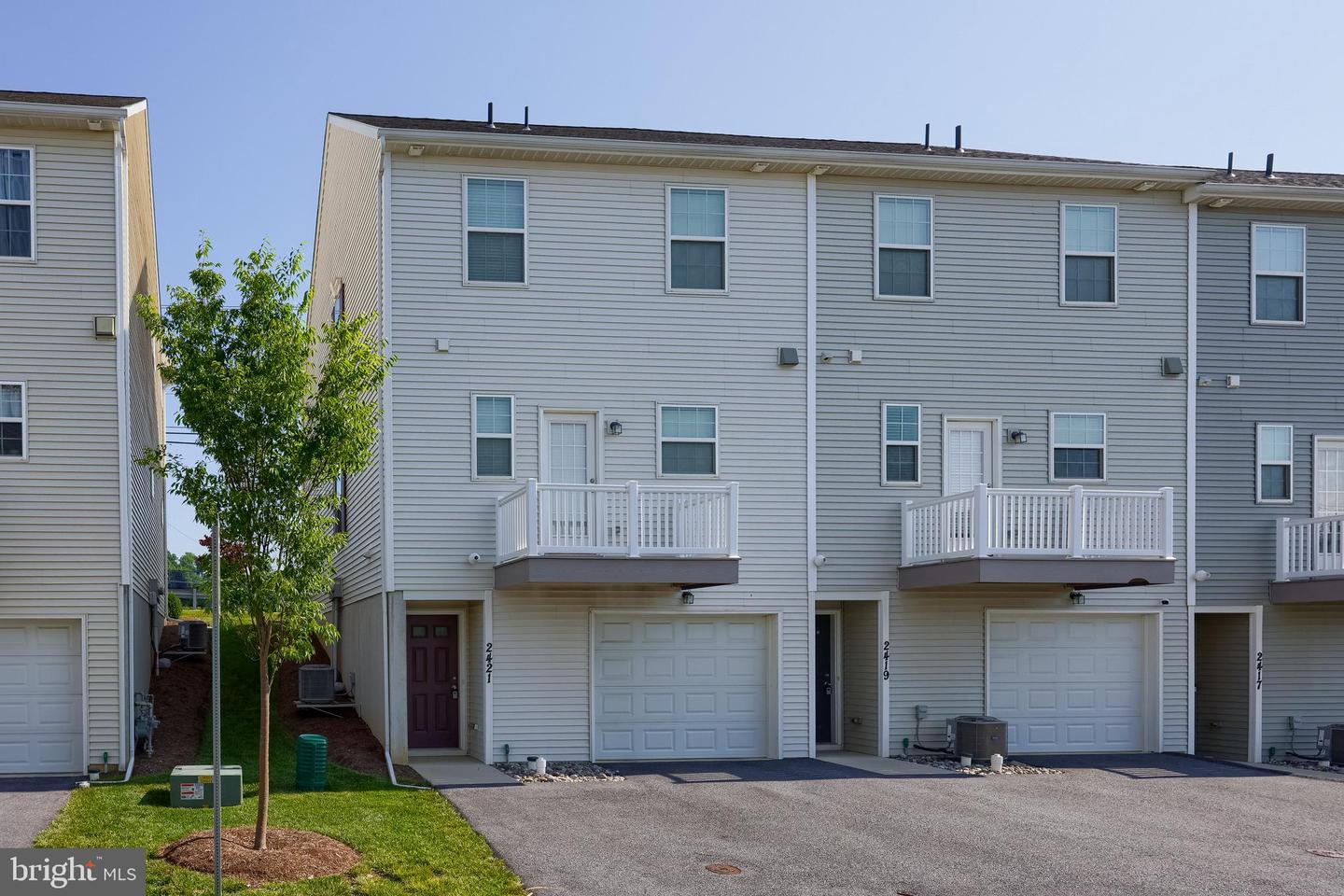 2421 Artesian Way Property Photo 39