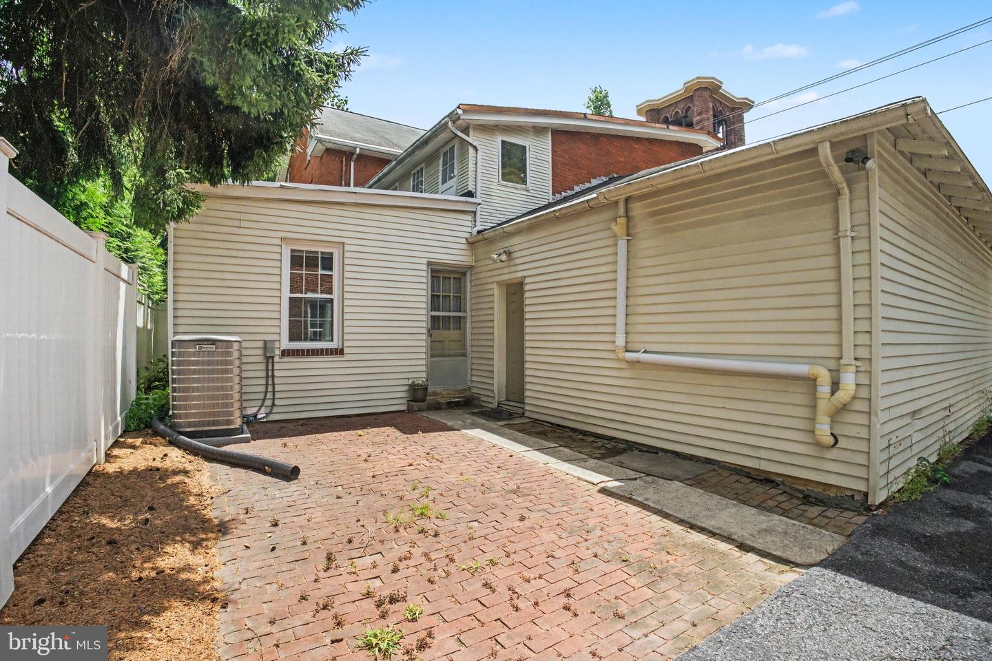 50 S Broad St Property Photo 7