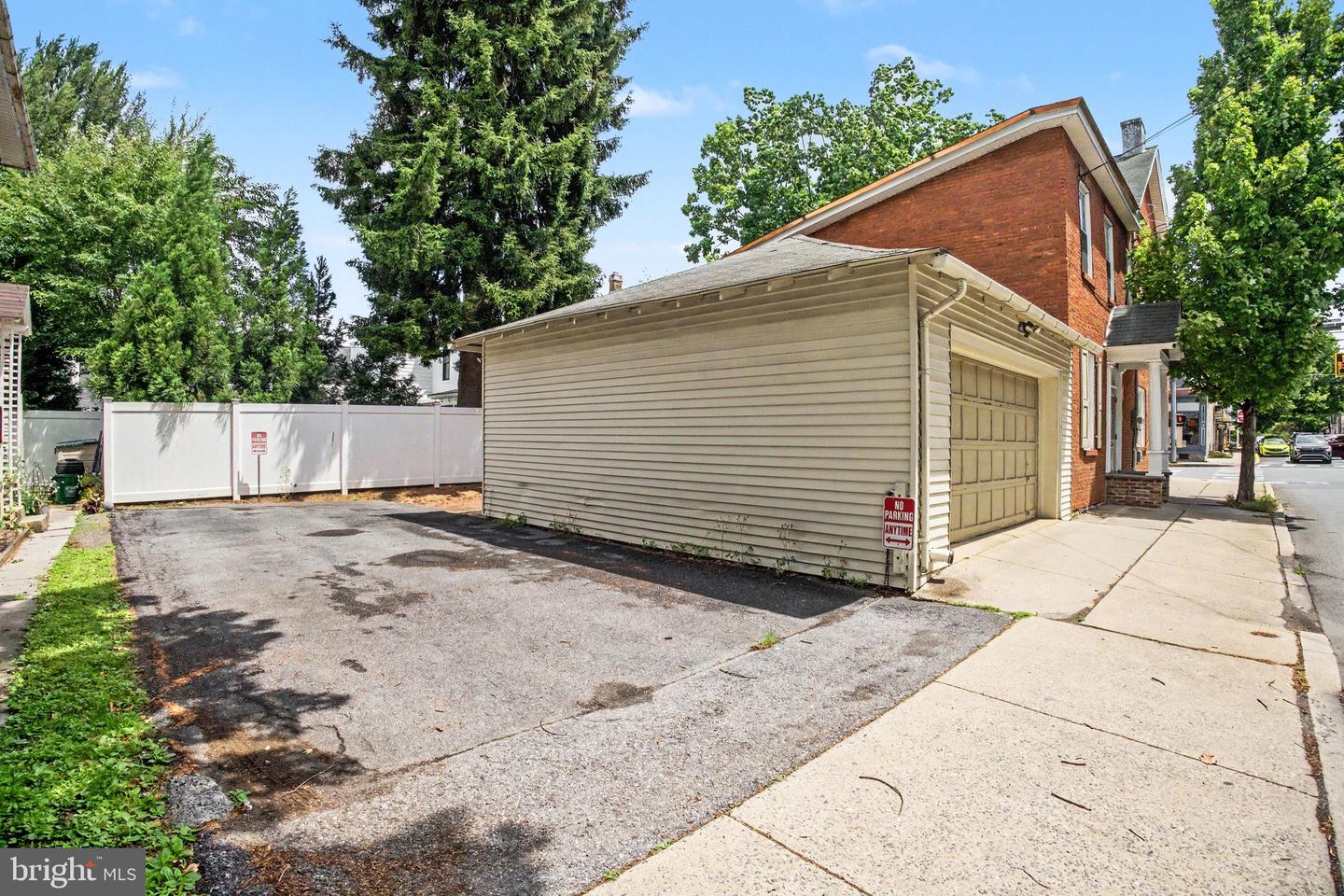 50 S Broad St Property Photo 8