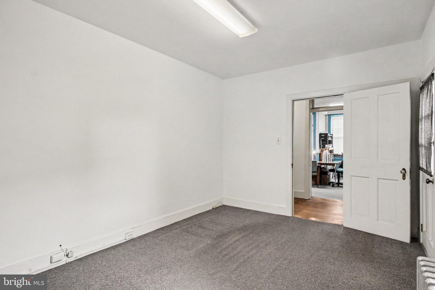 50 S Broad St Property Photo 21