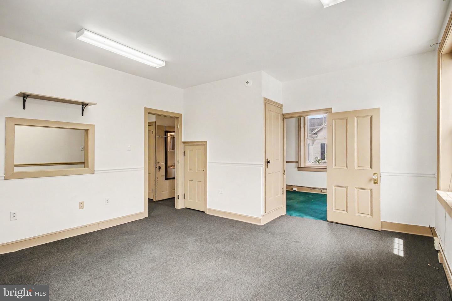 50 S Broad St Property Photo 24